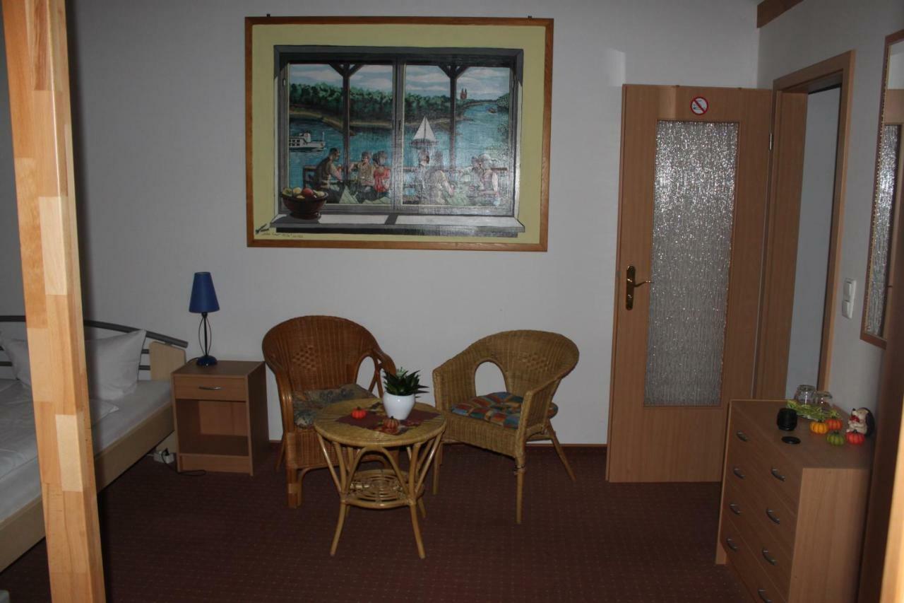 Pension Luisenhof Tangermunde Bagian luar foto